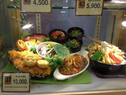 韓国のダイナミックな食品サンプル